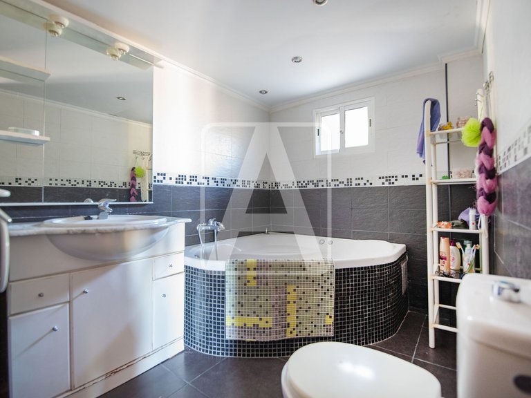 Villa for Sale in Calpe, Alicante 26