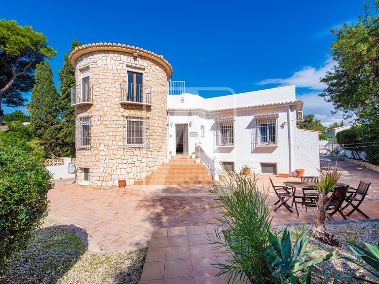 Villa for Sale in Calpe, Alicante 1
