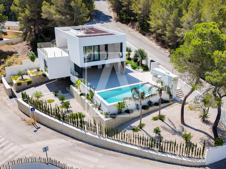 Villa for Sale in Moraira, Alicante 1