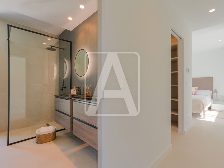 Villa for Sale in Moraira, Alicante 18