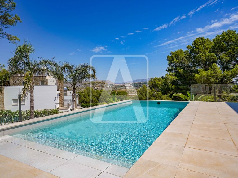 Villa for Sale in Moraira, Alicante 2