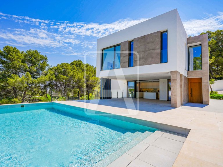 Villa for Sale in Moraira, Alicante 3