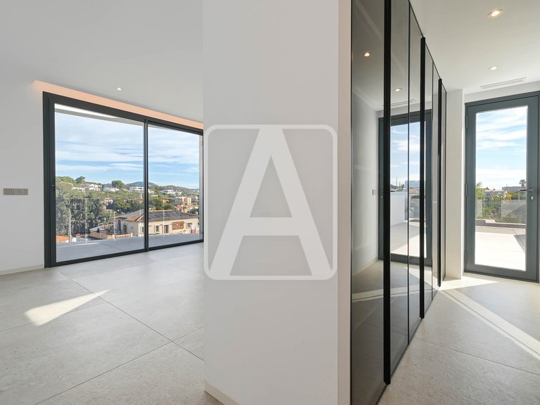 Villa for Sale in Benissa, Alicante 28