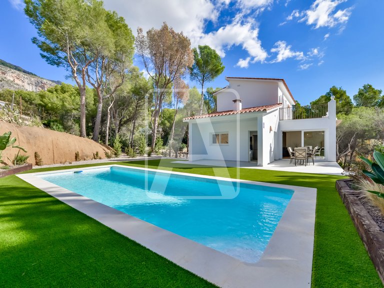 Villa for Sale in Altea, Alicante 1