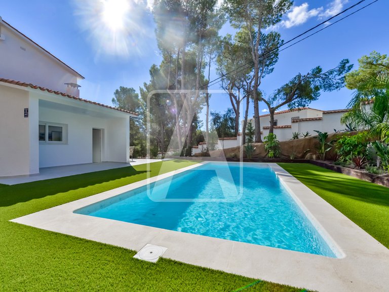 Villa for Sale in Altea, Alicante 2