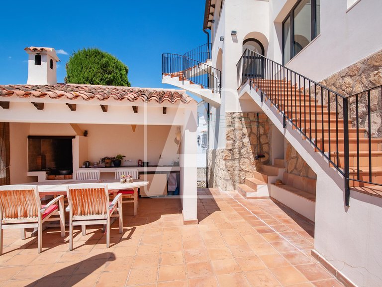 Villa for Sale in Benissa, Alicante 29