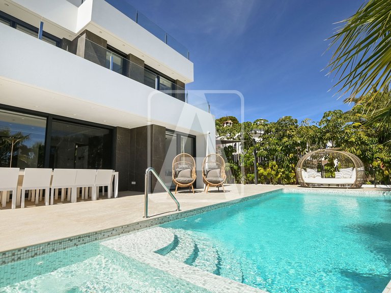 Villa for Sale in Calpe, Alicante 3
