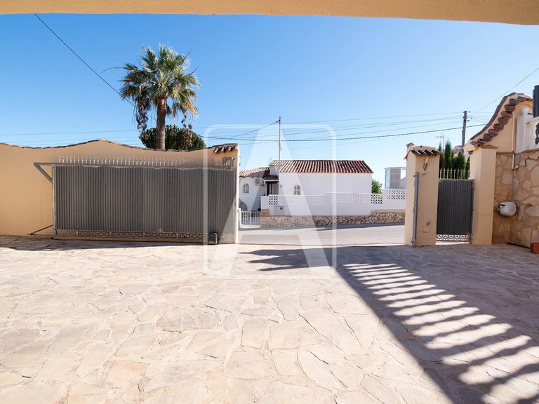 Villa for Sale in Calpe, Alicante 46