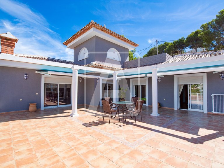 Villa for Sale in Calpe, Alicante 10