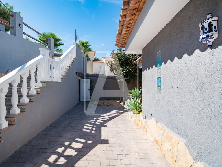 Villa for Sale in Calpe, Alicante 26