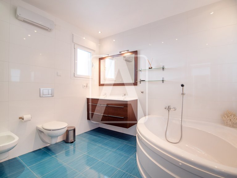 Villa for Sale in Moraira, Alicante 24