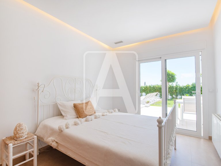 Villa for Sale in Moraira, Alicante 26