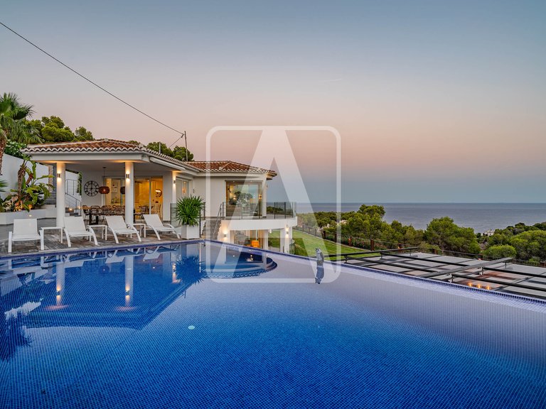 Villa for Sale in Benissa, Alicante 2