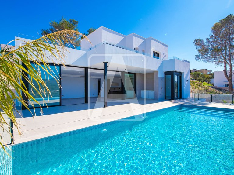 Villa for Sale in Calpe, Alicante 1