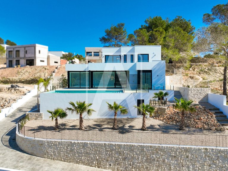 Villa for Sale in Calpe, Alicante 3
