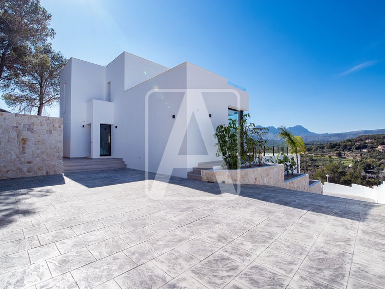 Villa for Sale in Calpe, Alicante 31