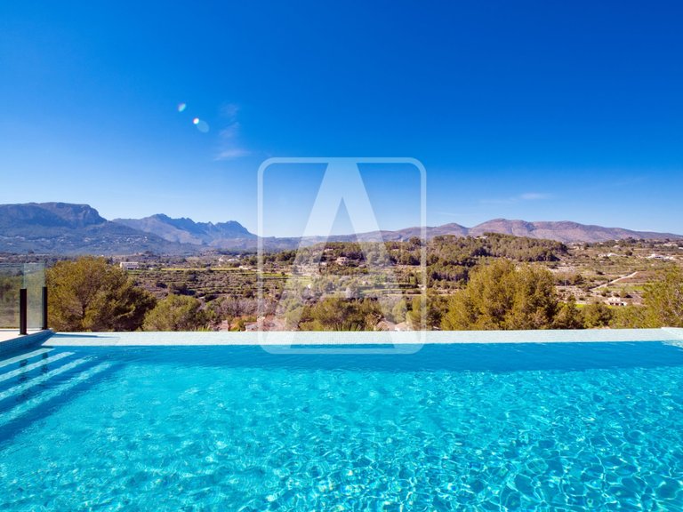 Villa for Sale in Calpe, Alicante 35