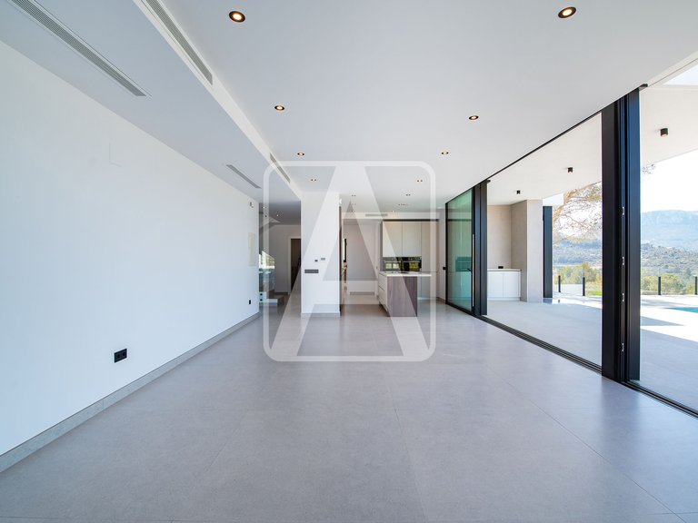 Villa for Sale in Calpe, Alicante 4