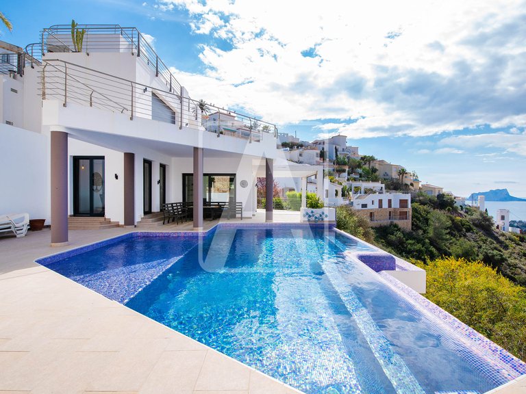 Villa for Sale in Moraira, Alicante 3
