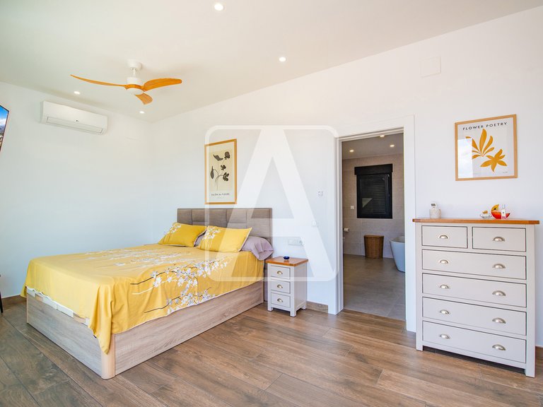 Villa for Sale in Moraira, Alicante 36