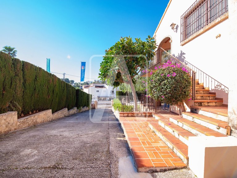 Villa for Sale in Benissa, Alicante 32