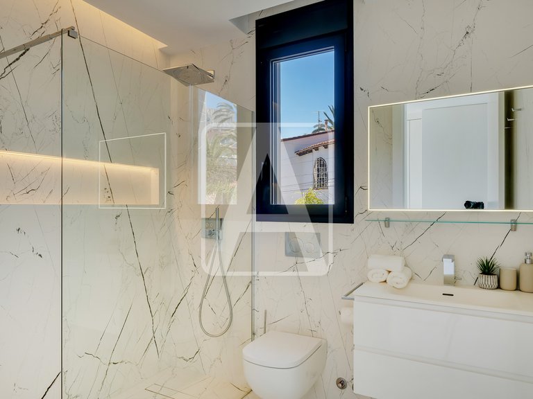 Villa for Sale in Calpe, Alicante 40