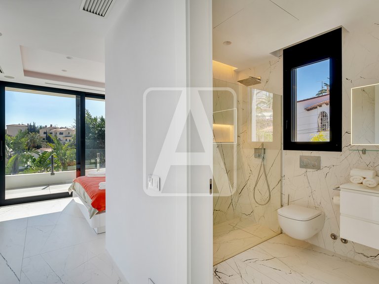 Villa for Sale in Calpe, Alicante 41