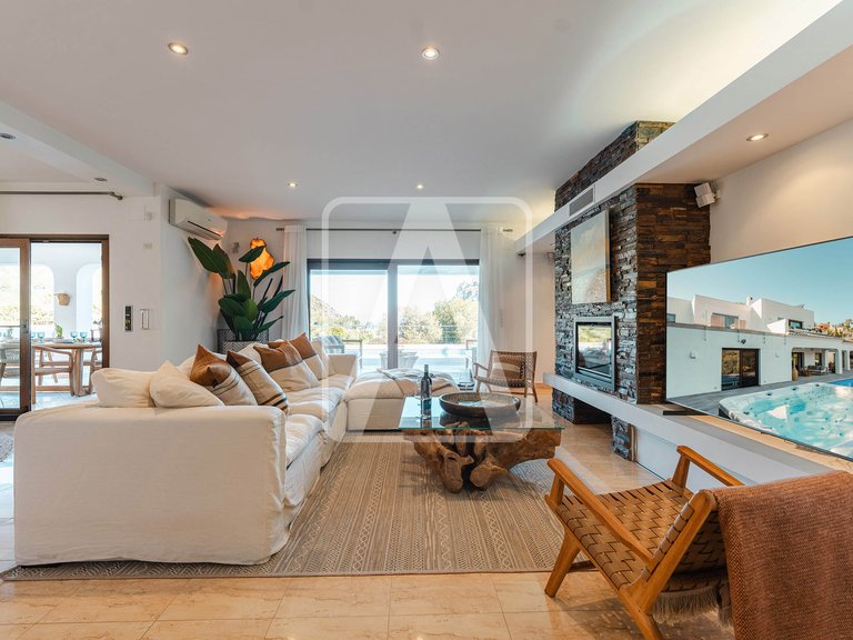 Villa for Sale in Moraira, Alicante 14