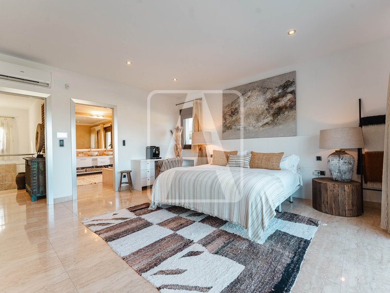 Villa for Sale in Moraira, Alicante 30