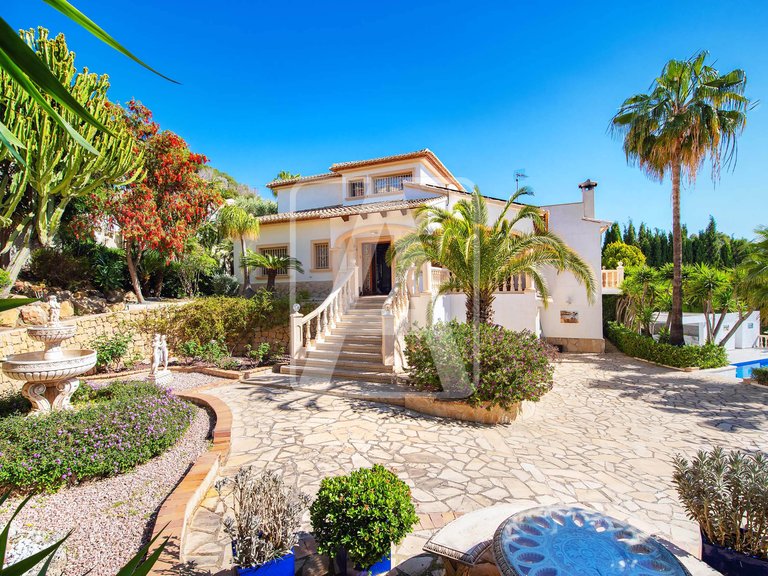 Villa for Sale in Calpe, Alicante 1