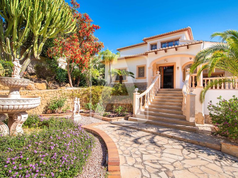 Villa for Sale in Calpe, Alicante 26