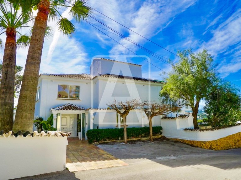 Villa for Sale in Moraira, Alicante 11