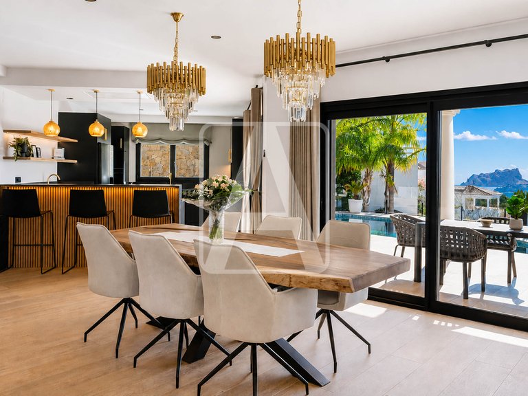 Villa for Sale in Moraira, Alicante 1