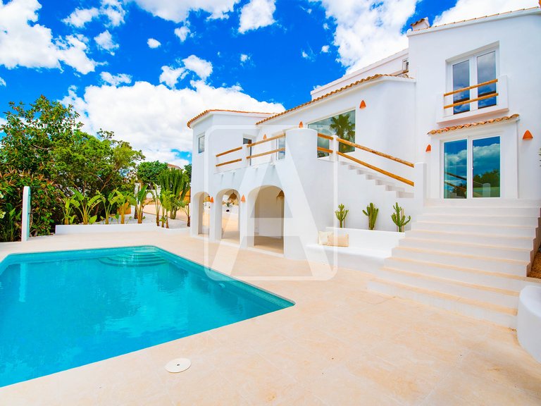 Villa for Sale in Moraira, Alicante 10
