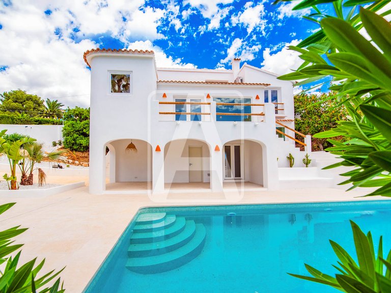 Villa for Sale in Benissa, Alicante 1