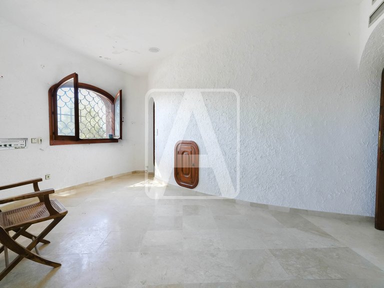 Villa for Sale in Moraira, Alicante 16