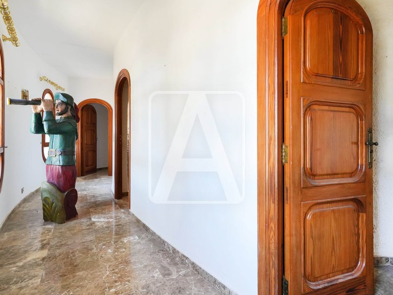 Villa for Sale in Moraira, Alicante 18