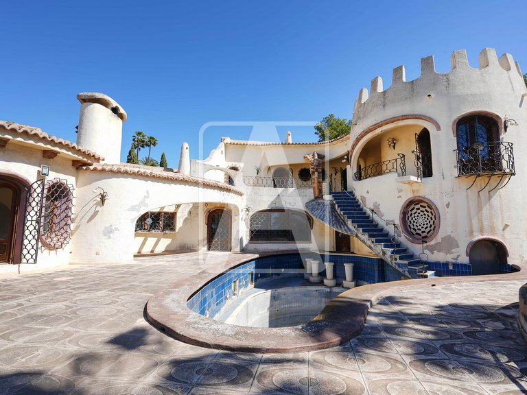 Villa for Sale in Moraira, Alicante 35