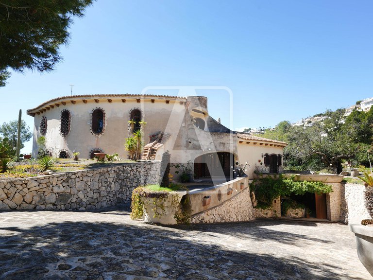 Villa for Sale in Moraira, Alicante 41