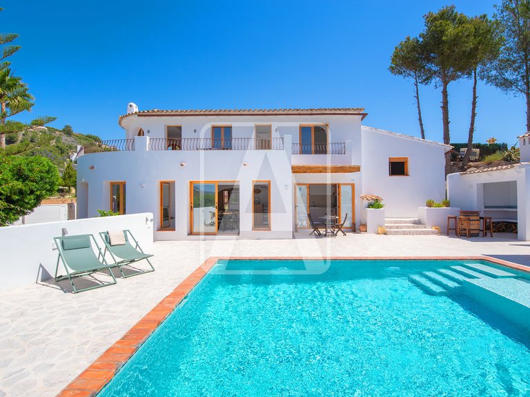 Villa for Sale in Calpe, Alicante 1