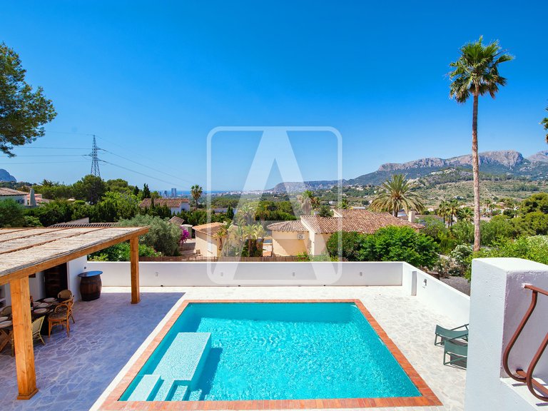 Villa for Sale in Calpe, Alicante 2