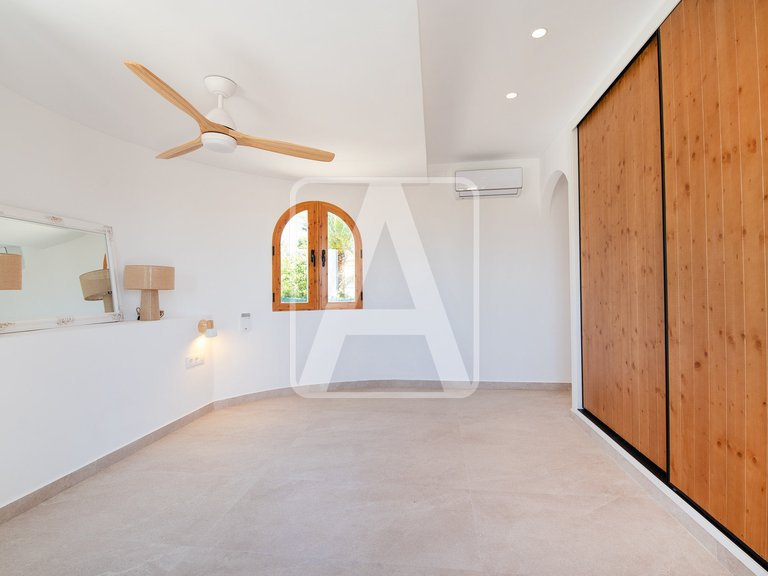 Villa for Sale in Calpe, Alicante 37