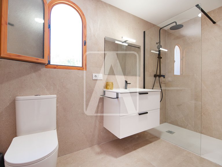 Villa for Sale in Calpe, Alicante 39