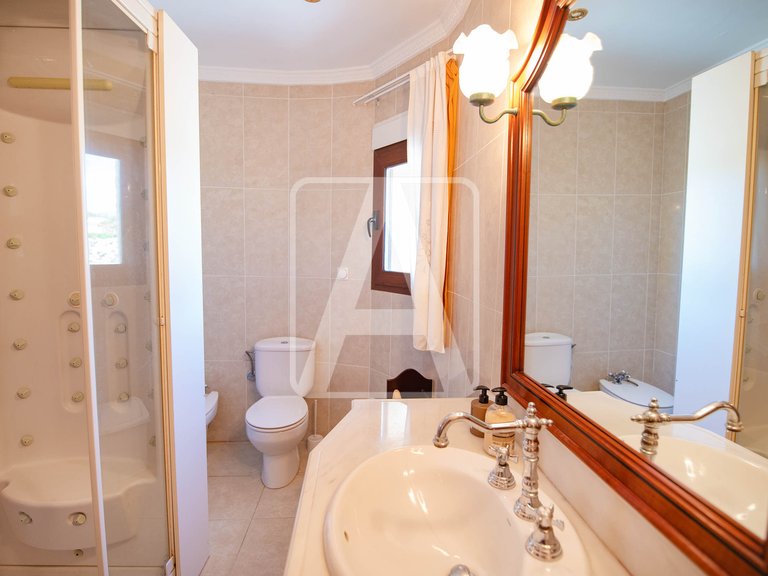 Villa for Sale in Benissa, Alicante 35