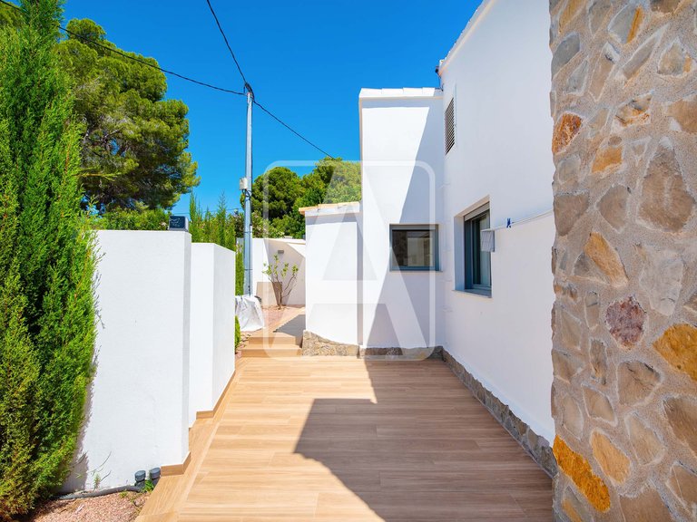 Villa for Sale in Benissa, Alicante 28