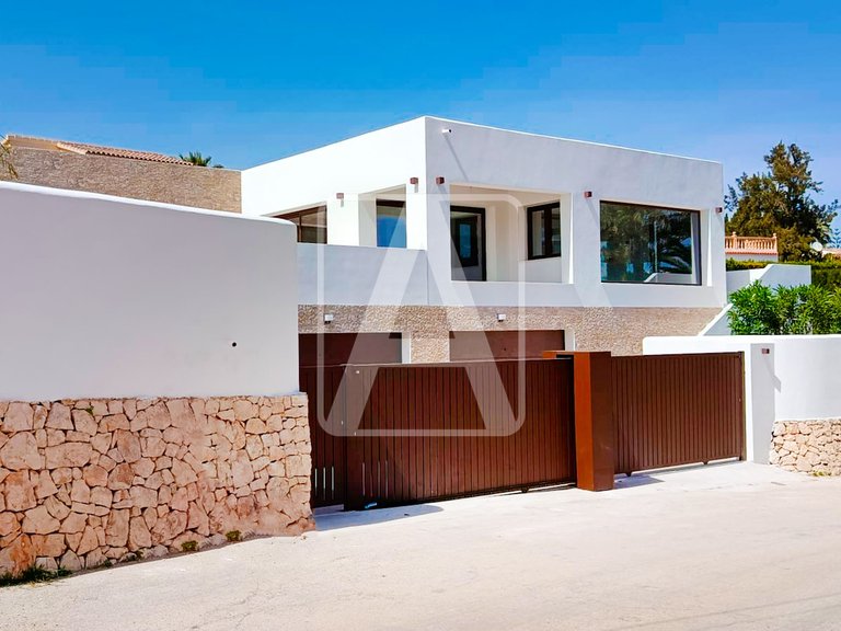 Villa for Sale in Moraira, Alicante 5