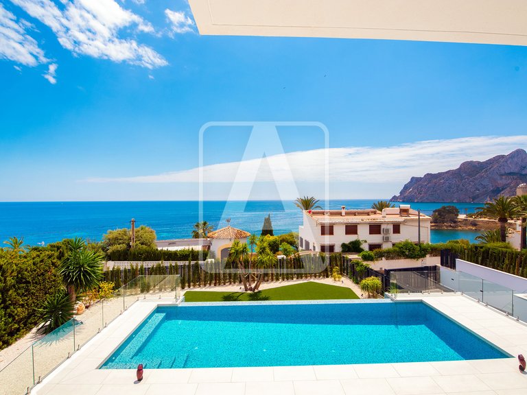Villa for Sale in Calpe, Alicante 1