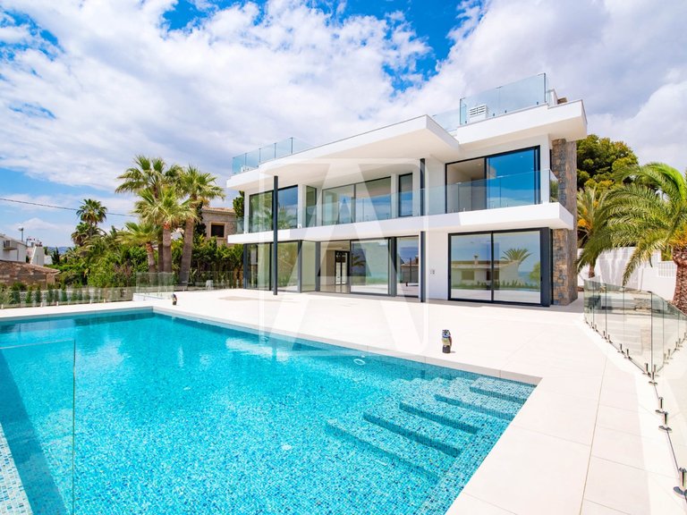 Villa for Sale in Calpe, Alicante 2