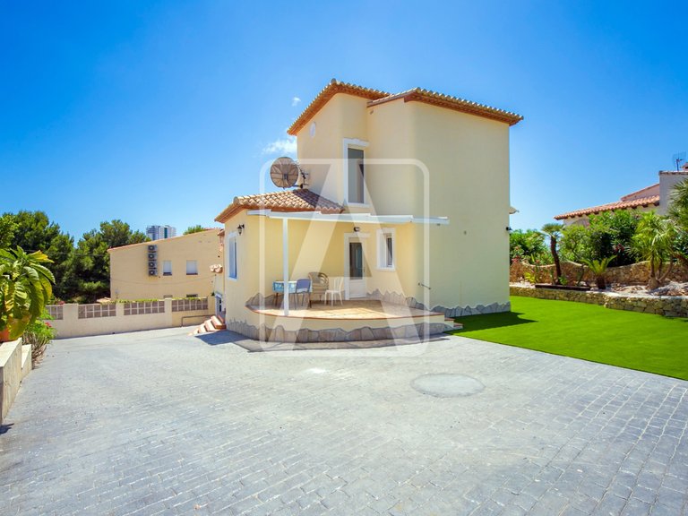 Villa for Sale in Calpe, Alicante 3