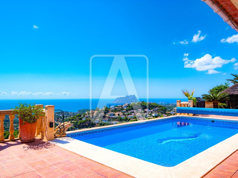 Villa for Sale in Moraira, Alicante 1